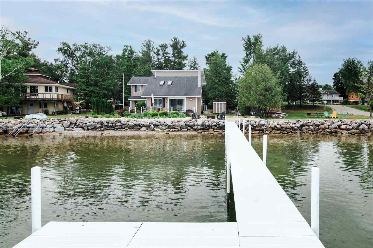 4757 Lakeshore Road