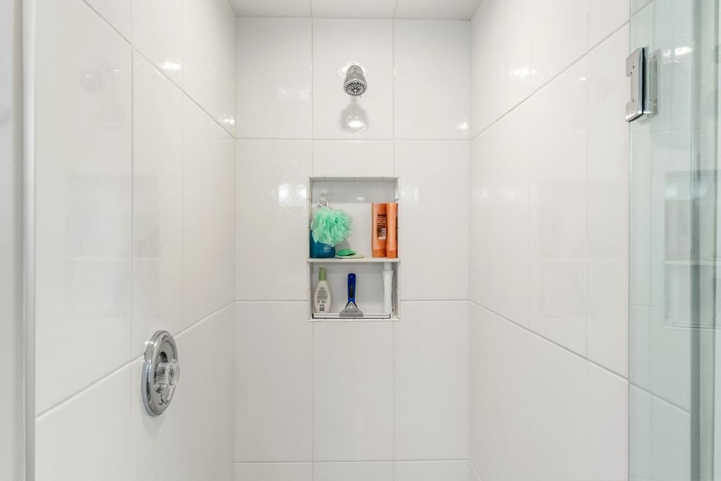 105 Park Avenue Unit: 101