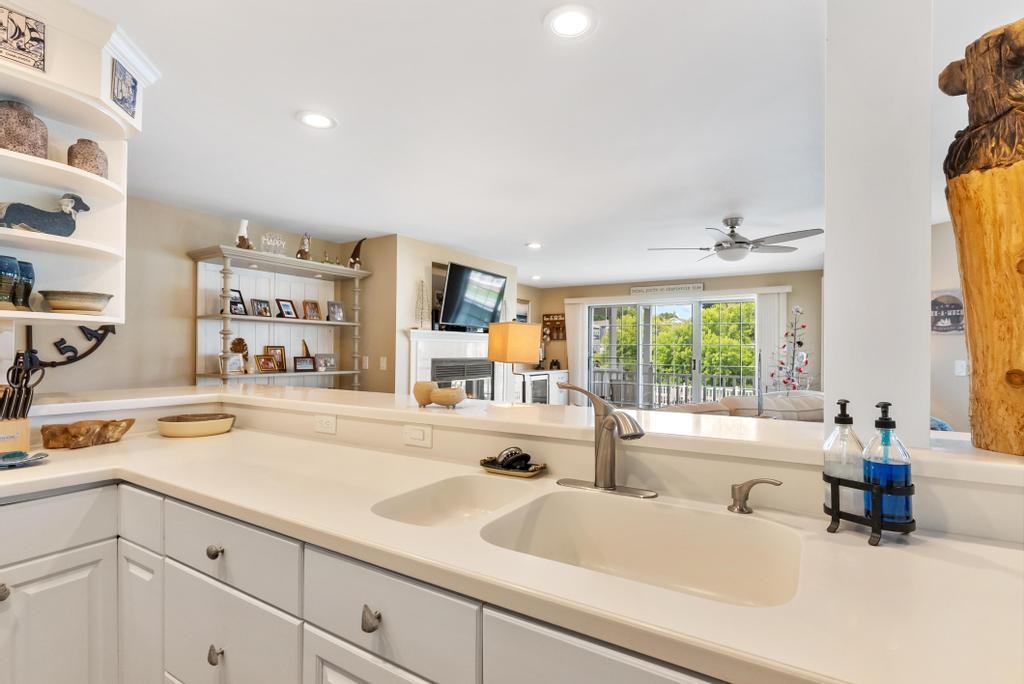 105 Park Avenue Unit: 101