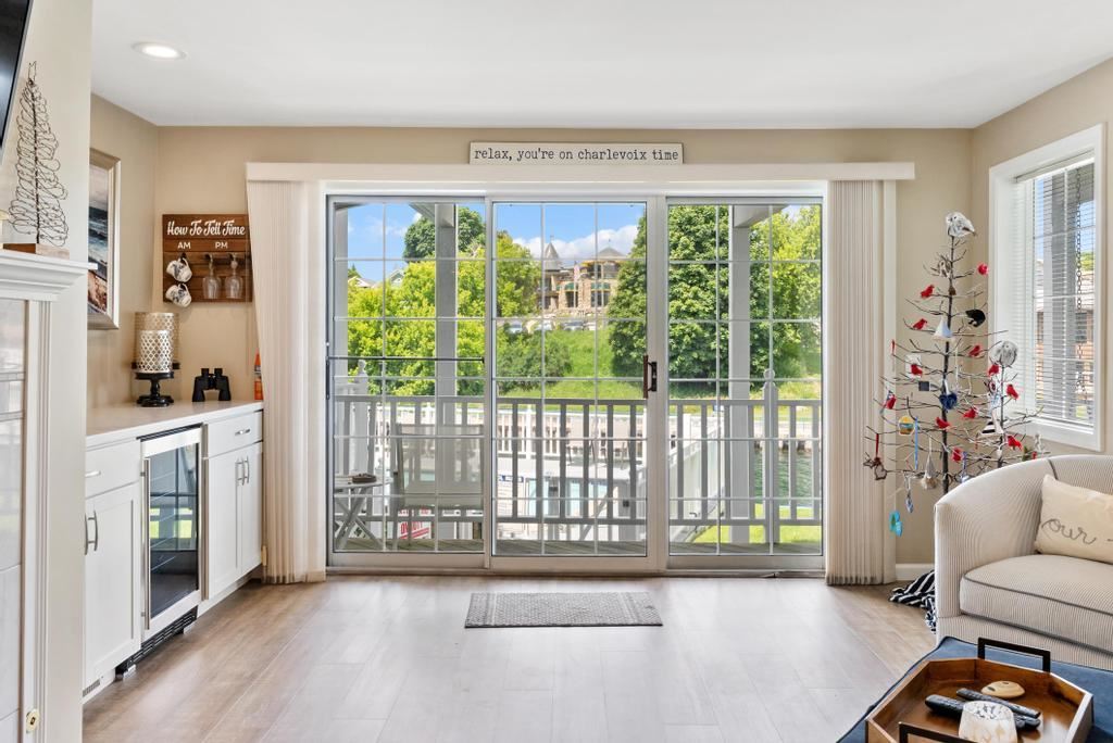 105 Park Avenue Unit: 101