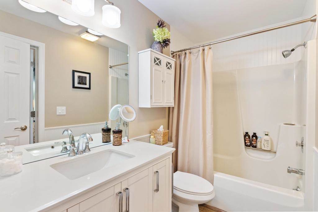 105 Park Avenue Unit: 101