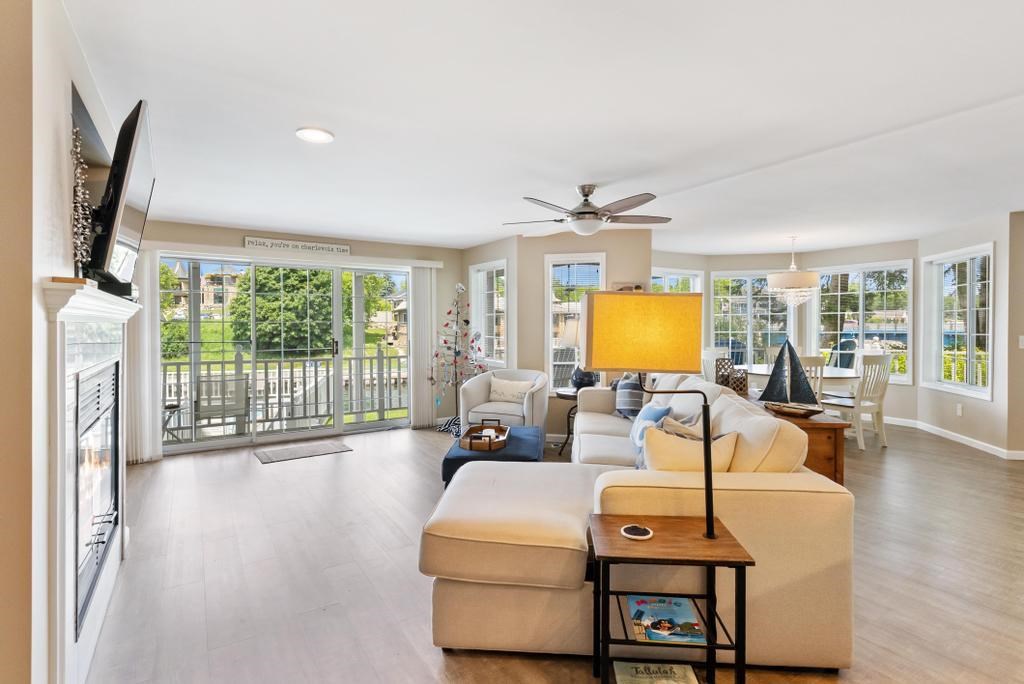 105 Park Avenue Unit: 101