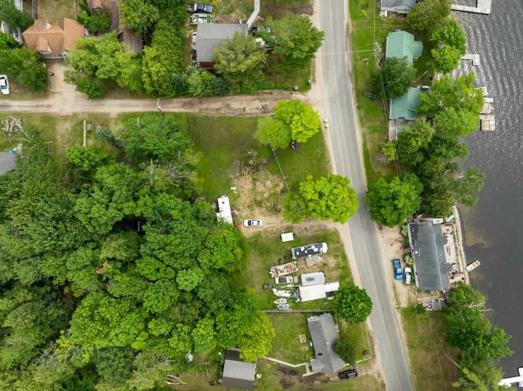 10295 Lakeview Road