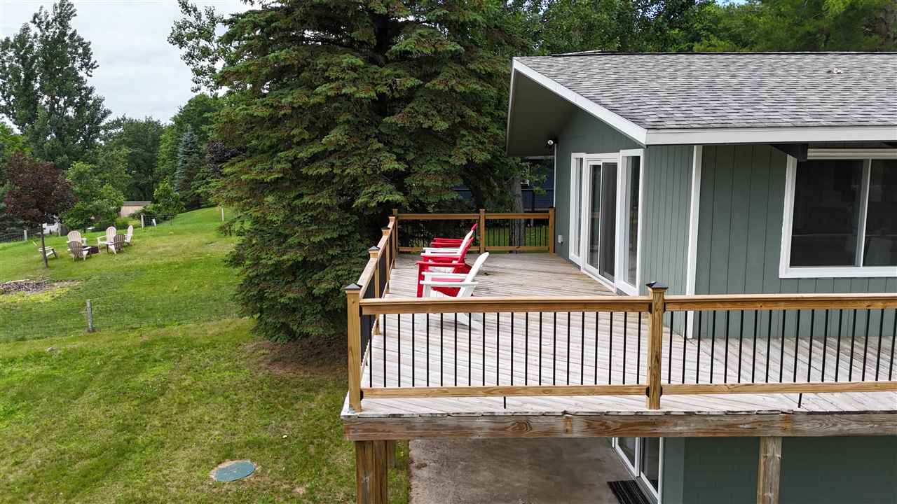 3343 Hill View