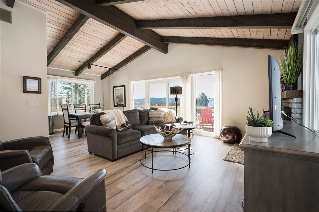 3343 Hill View