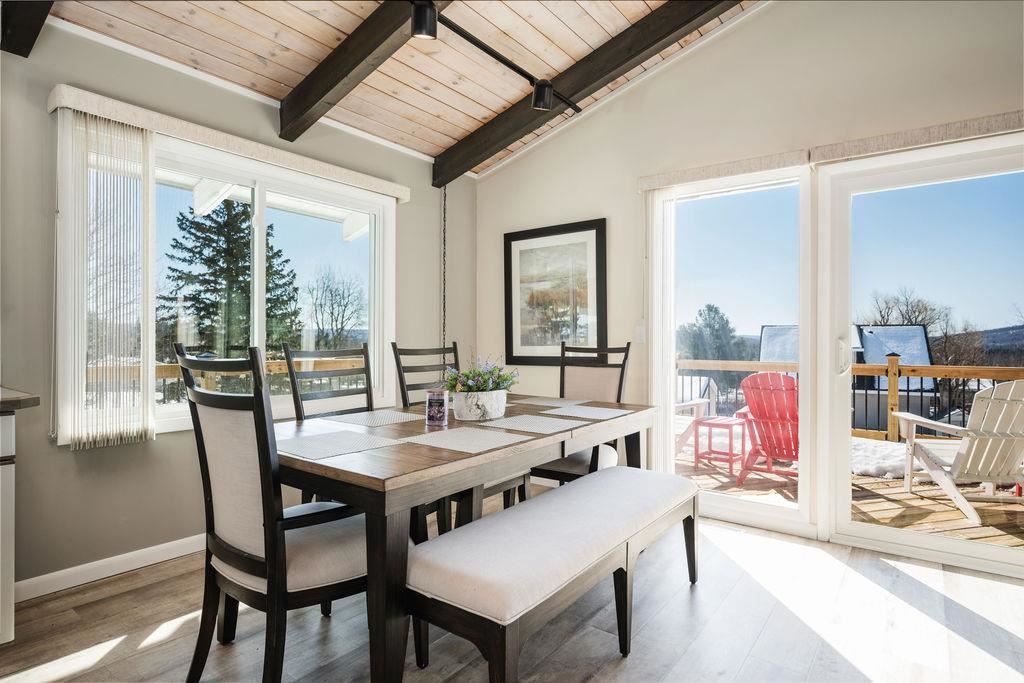 3343 Hill View