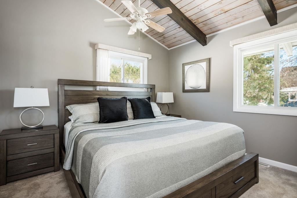 3343 Hill View