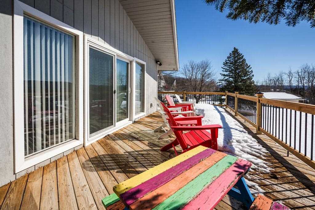 3343 Hill View