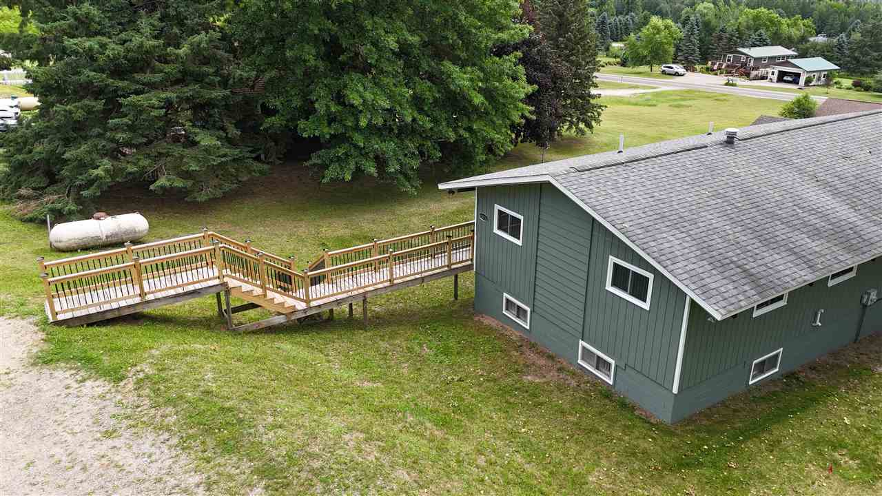 3343 Hill View