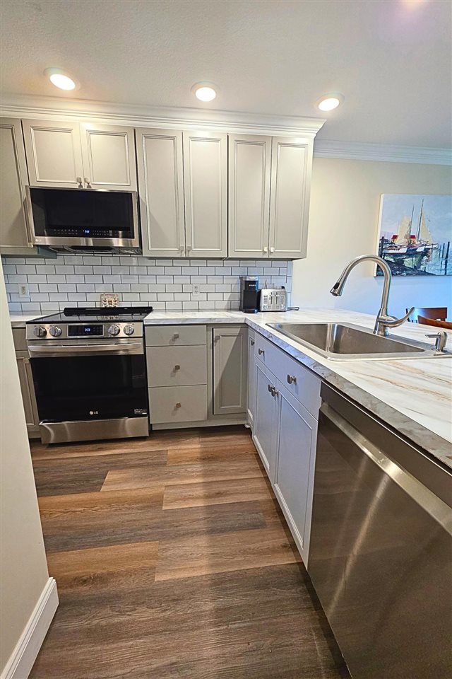 13585 Stover Court Unit: 23 (Door 9)