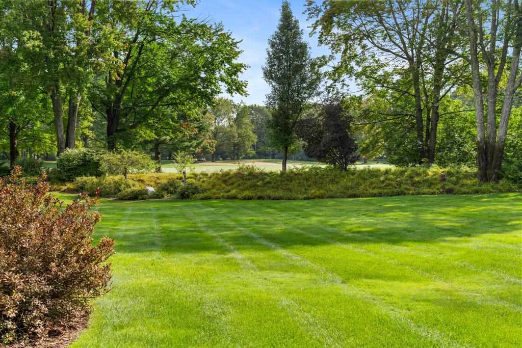 645 Woodhill Court