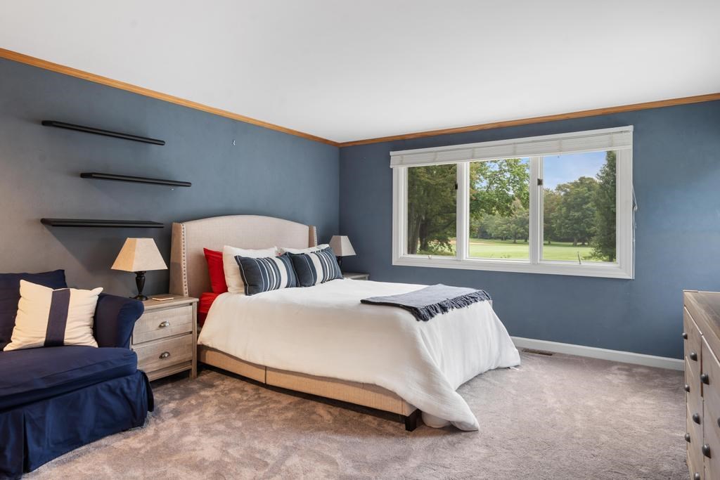 645 Woodhill Court