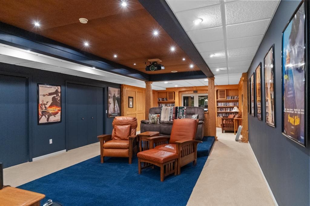 645 Woodhill Court