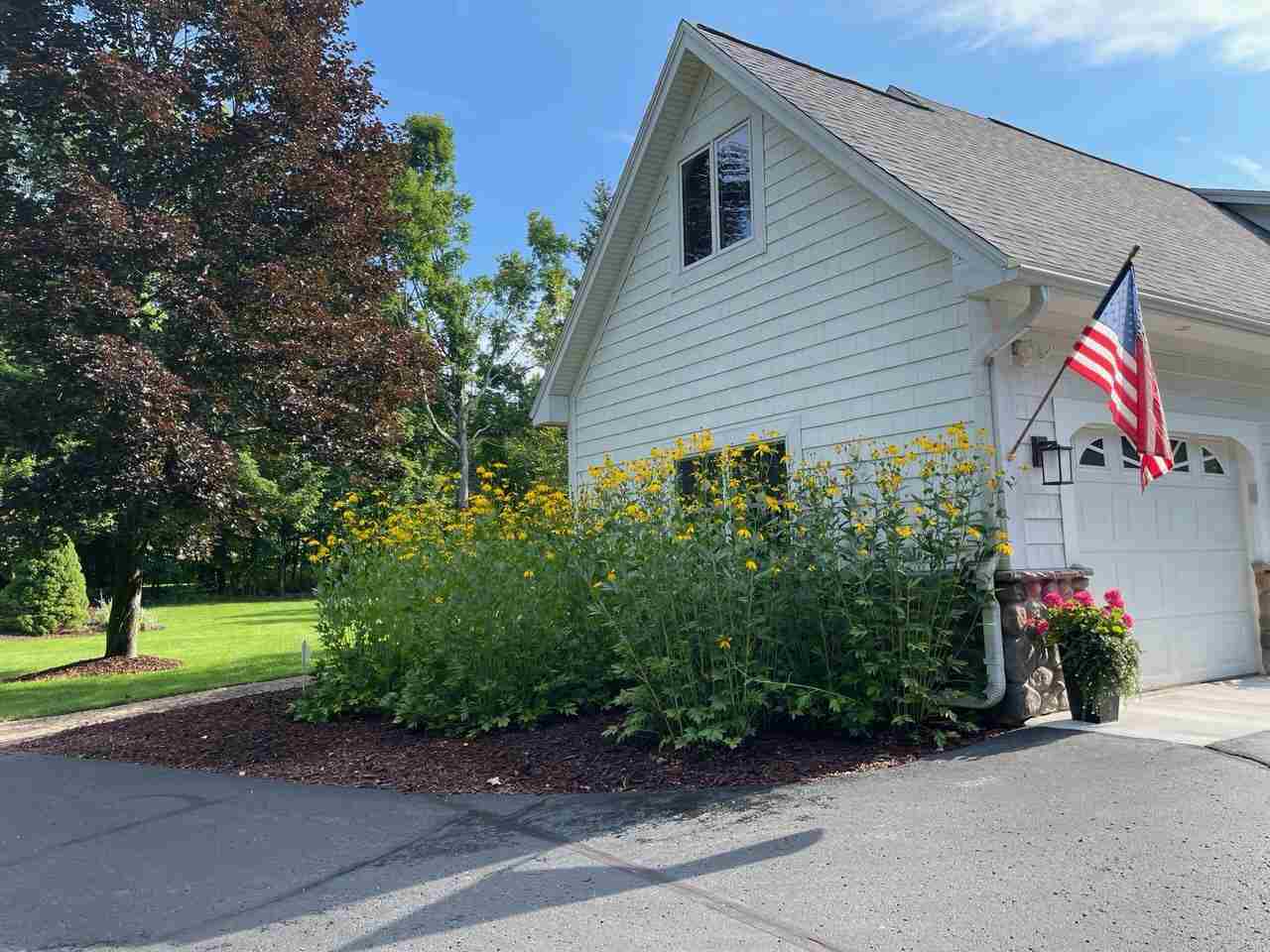 645 Woodhill Court