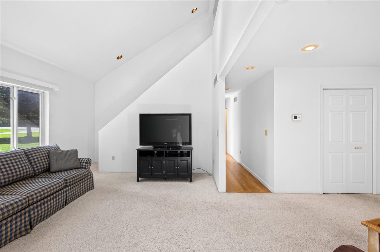 5990 Forest Ave.
