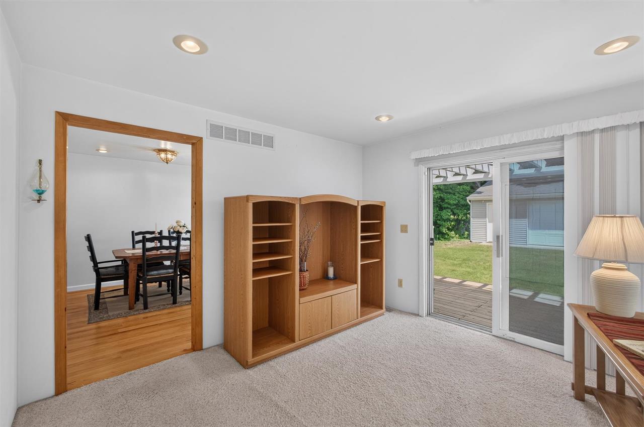 5990 Forest Ave.