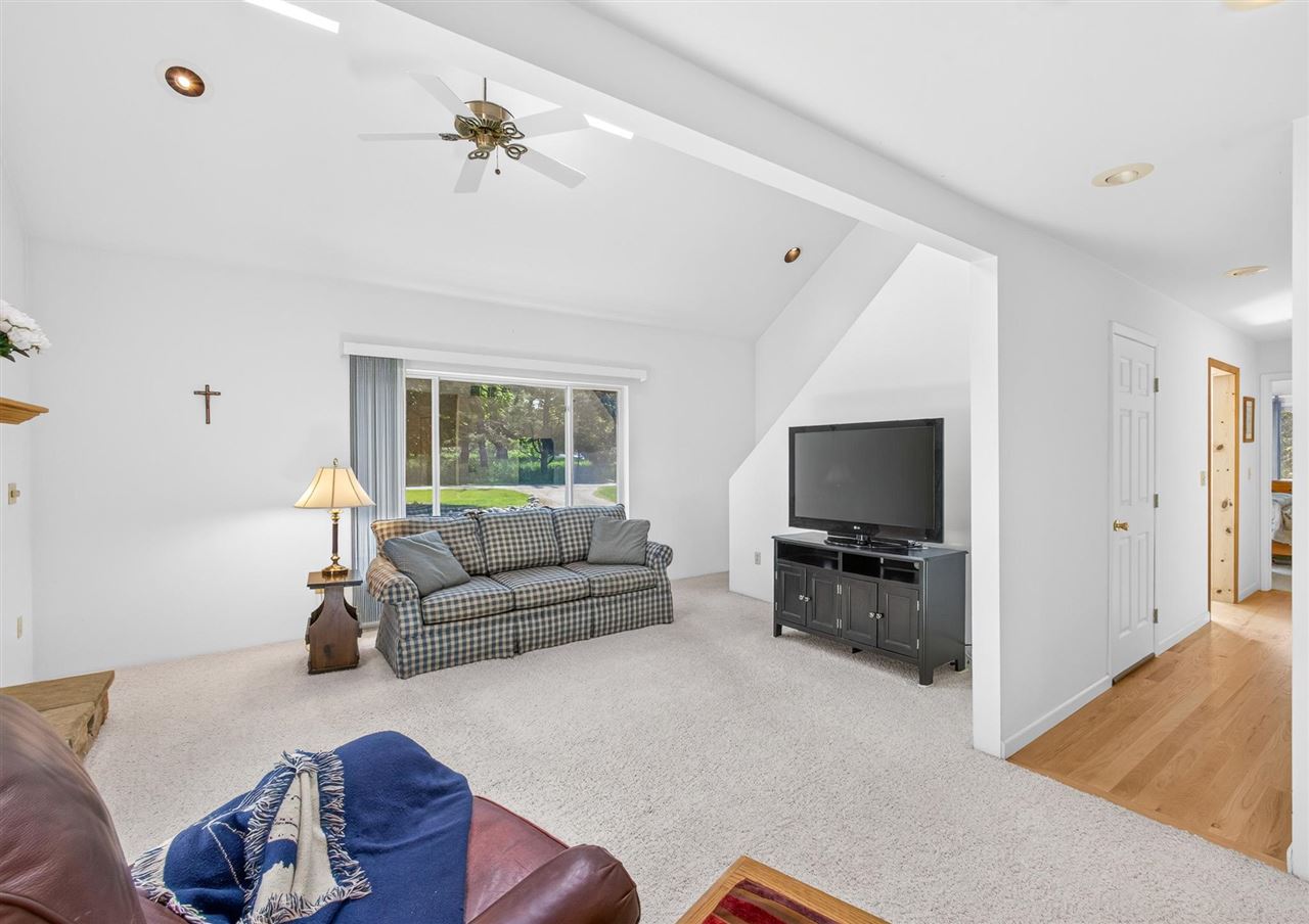 5990 Forest Ave.