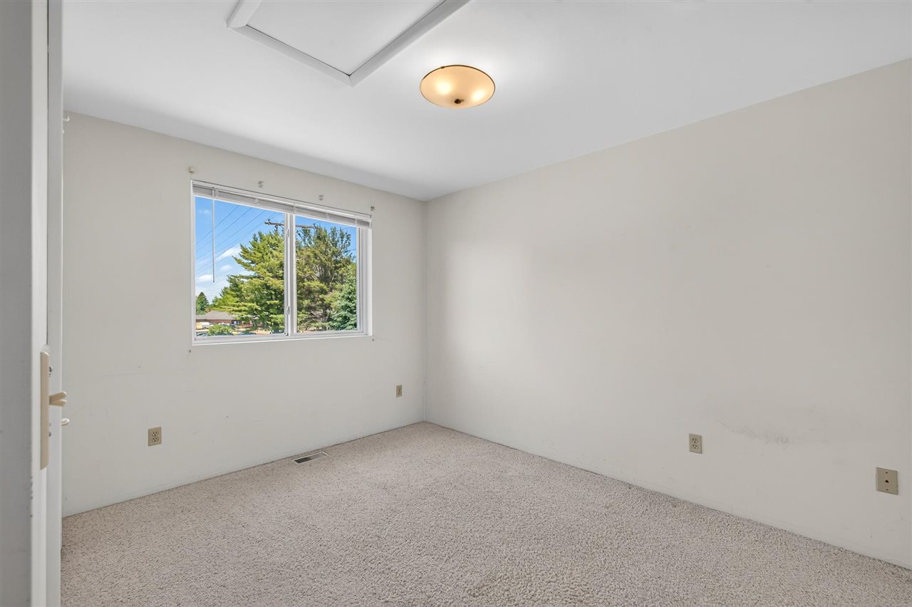 5990 Forest Ave.