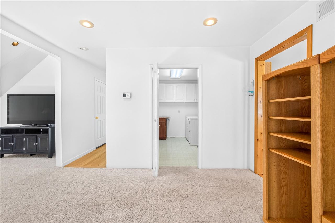 5990 Forest Ave.