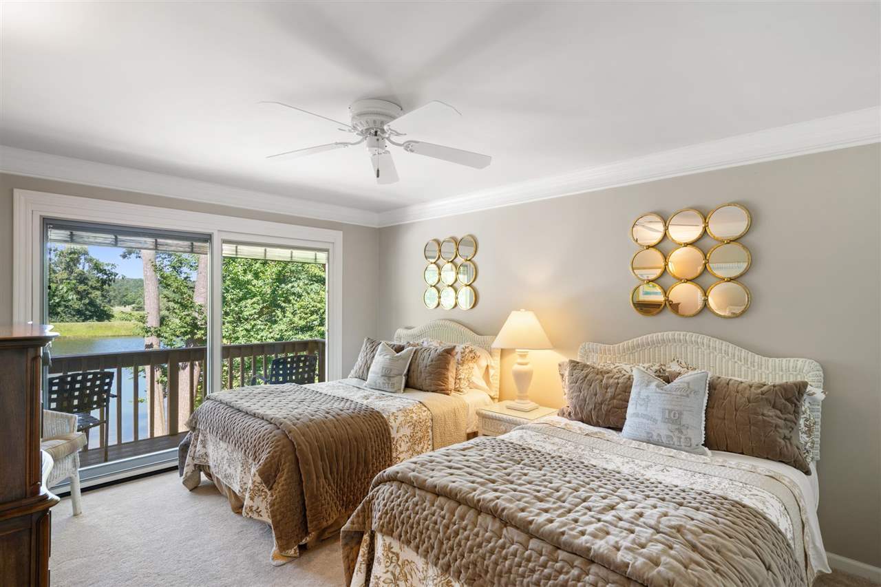 2340 Pinecrest