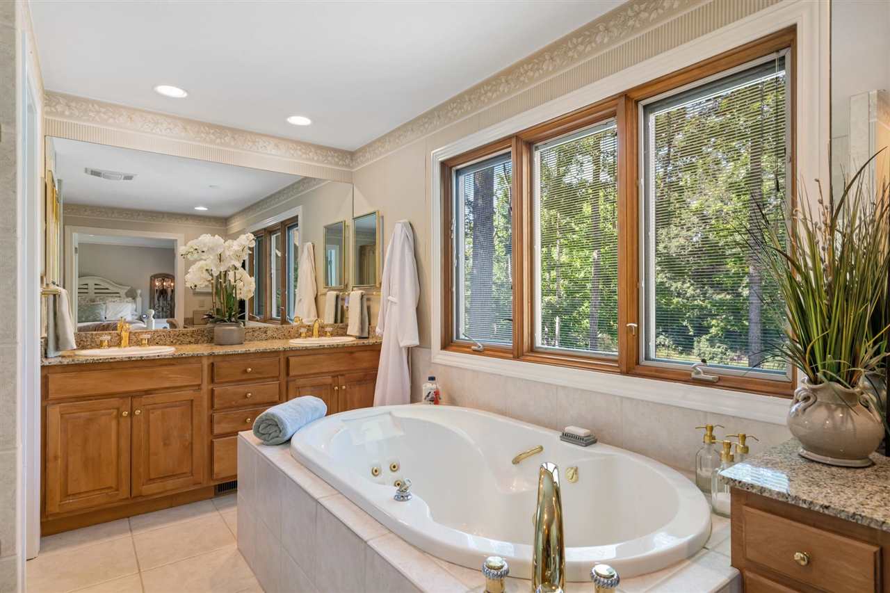 2340 Pinecrest