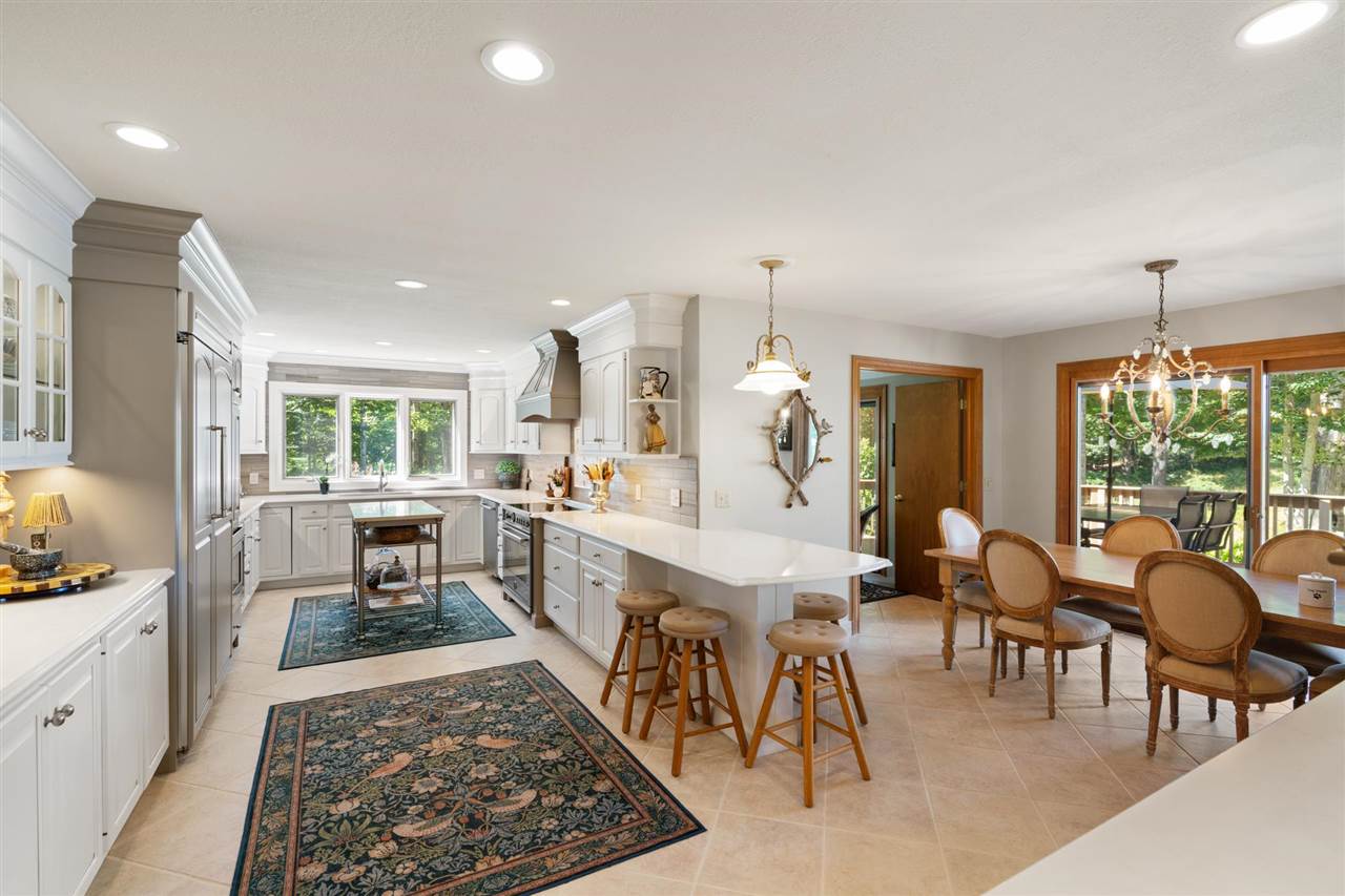 2340 Pinecrest