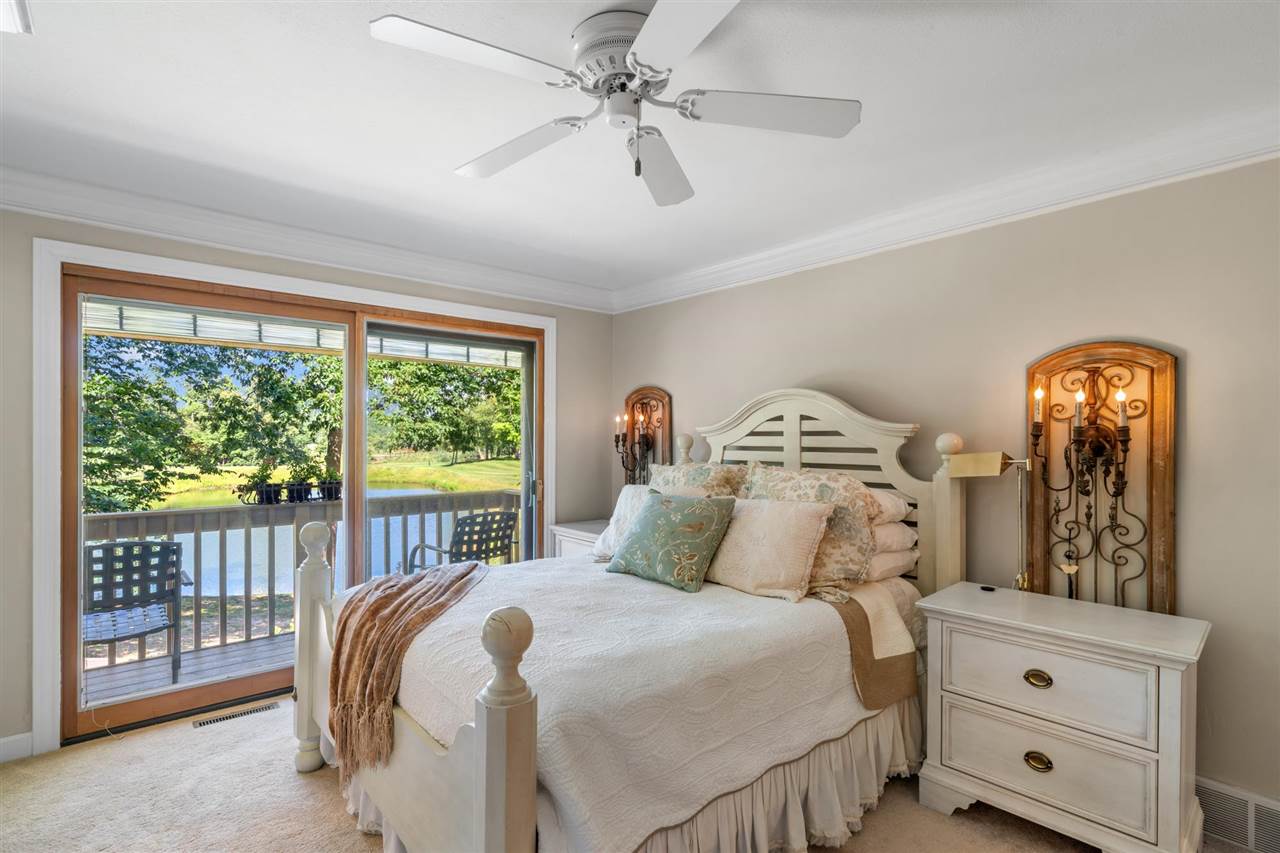 2340 Pinecrest
