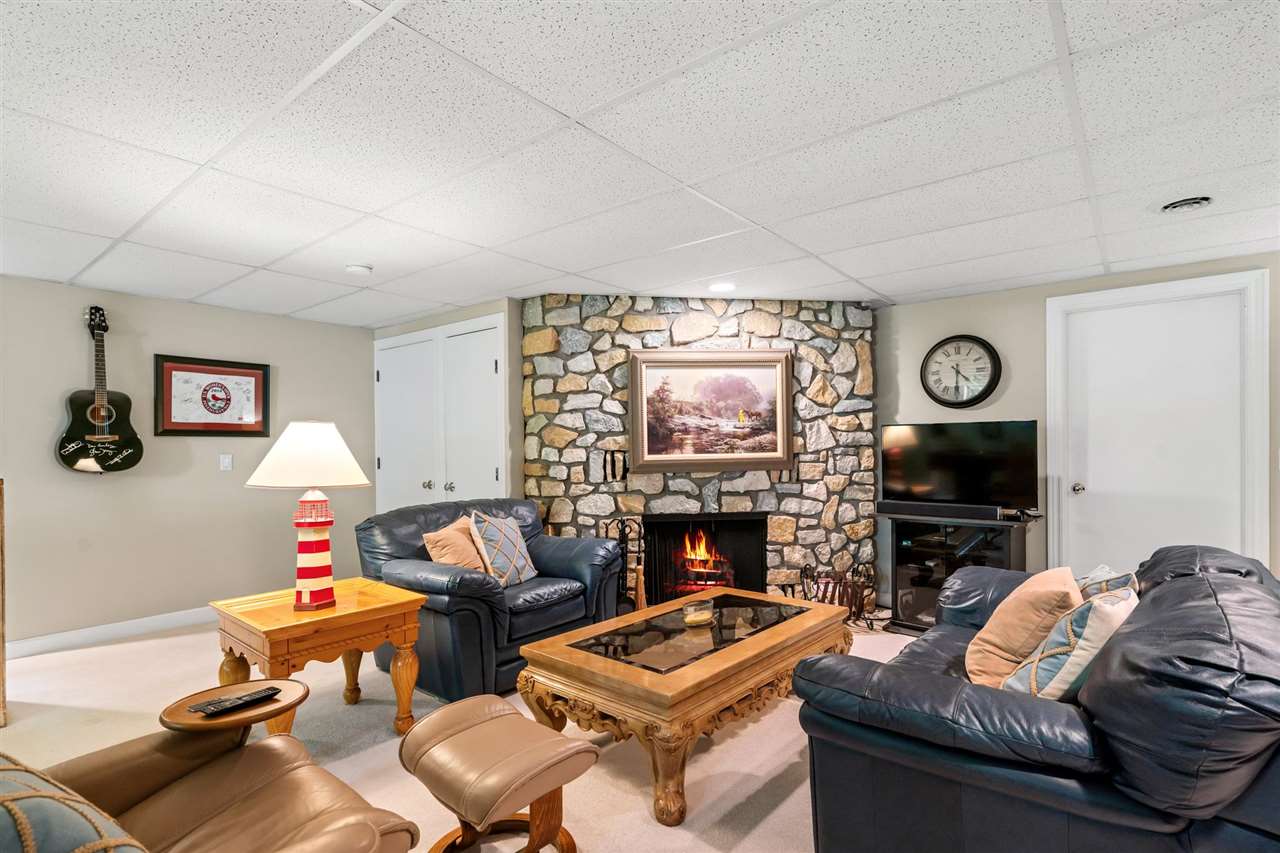 2340 Pinecrest