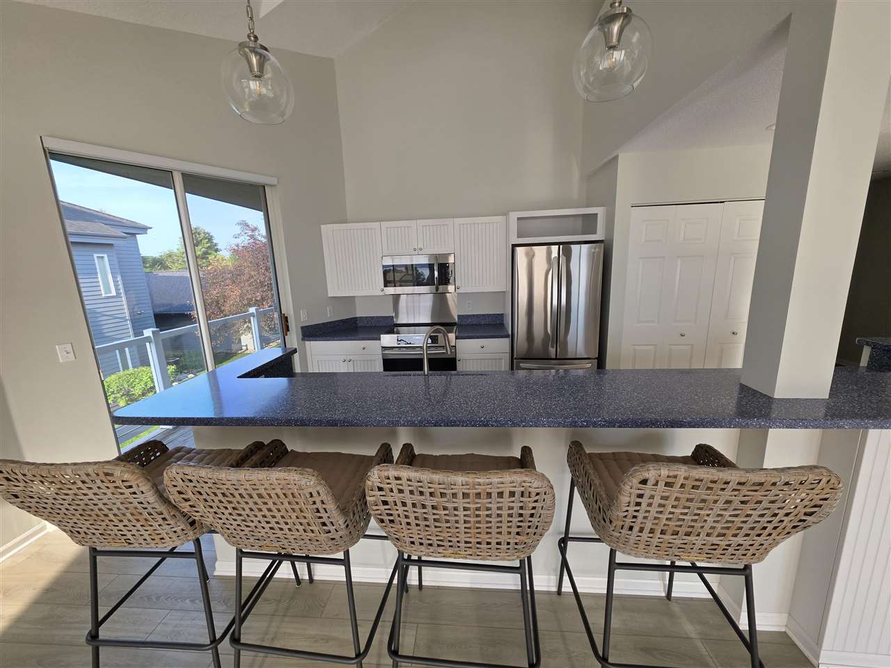 217 Belvedere Terr Unit: 24