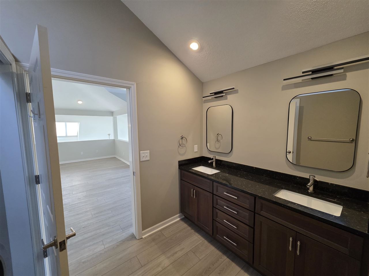 217 Belvedere Terr Unit: 24