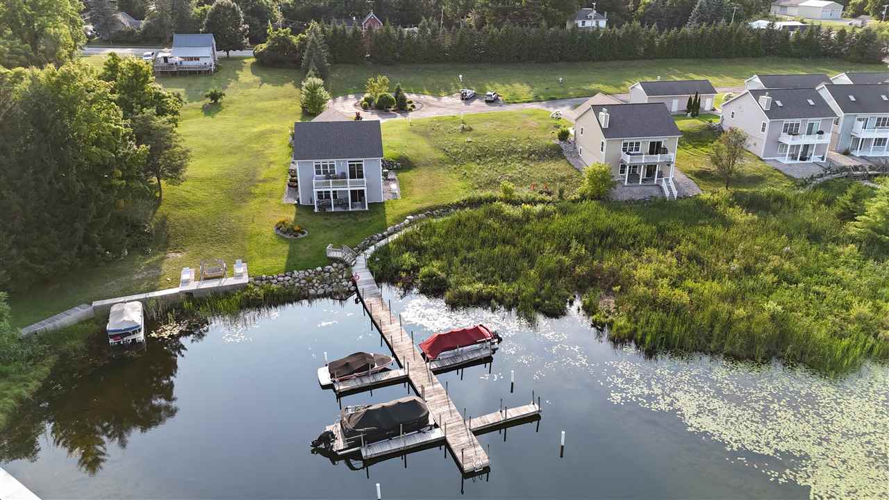 2806 W Shore Drive