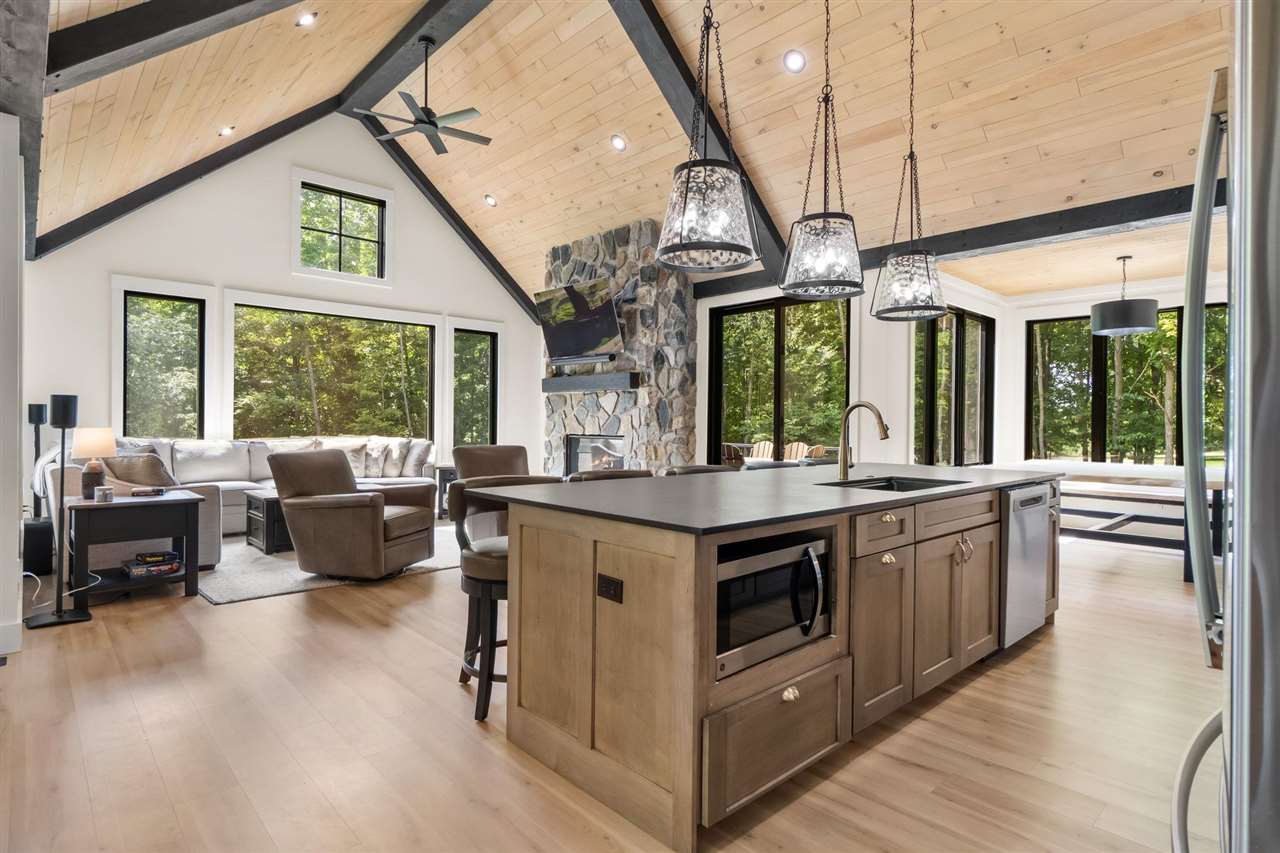 1735 Turnberry Trail