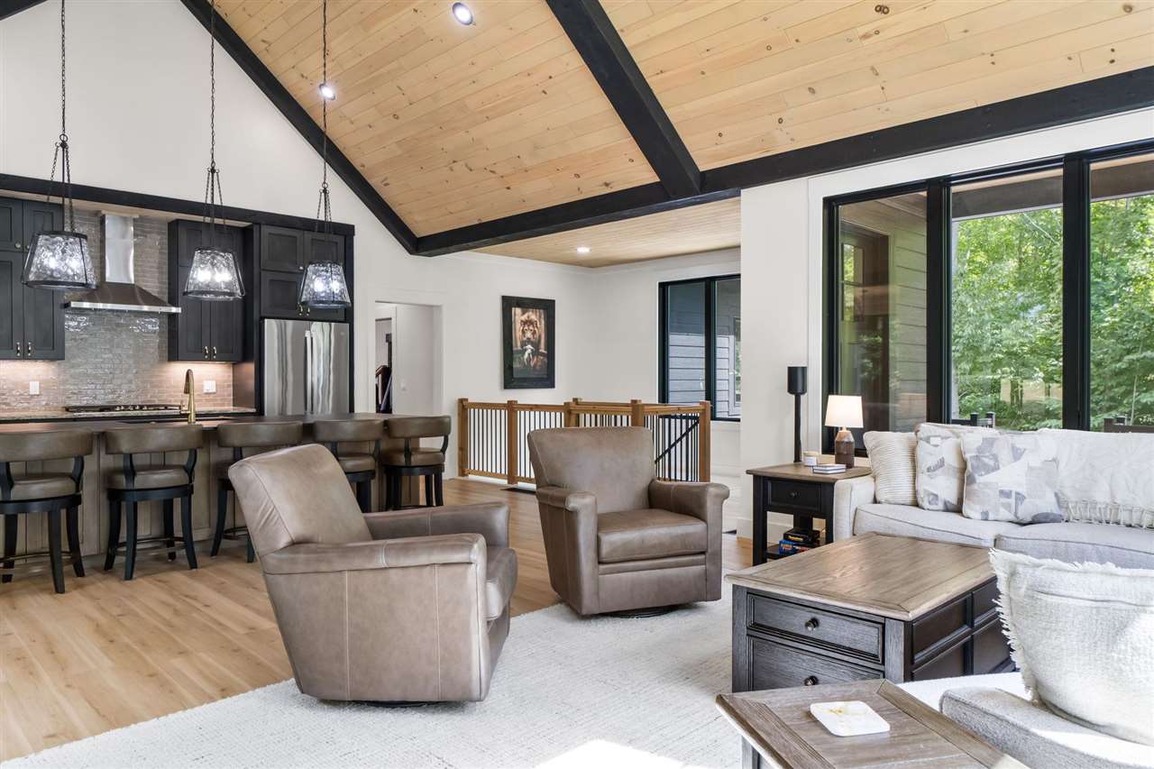 1735 Turnberry Trail