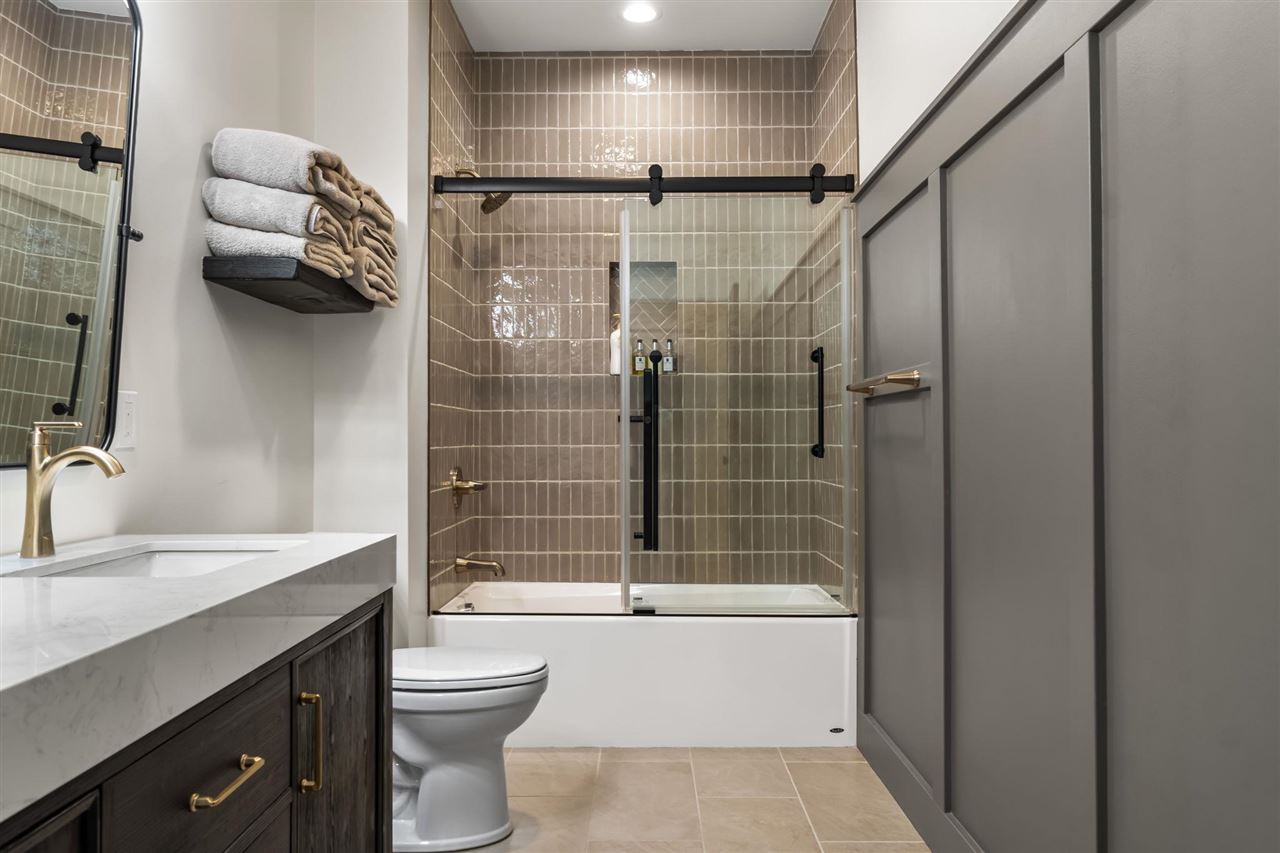1735 Turnberry Trail