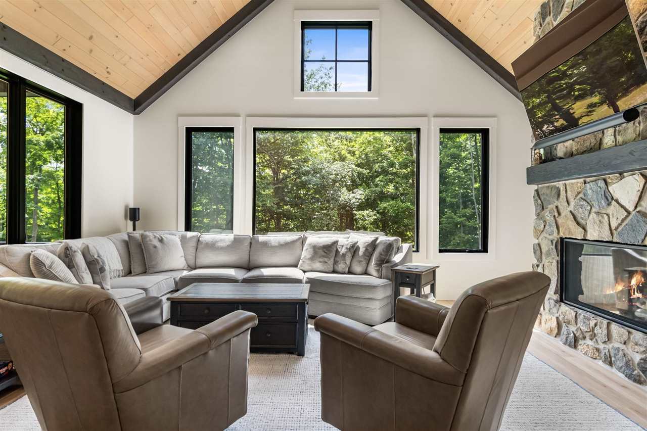 1735 Turnberry Trail