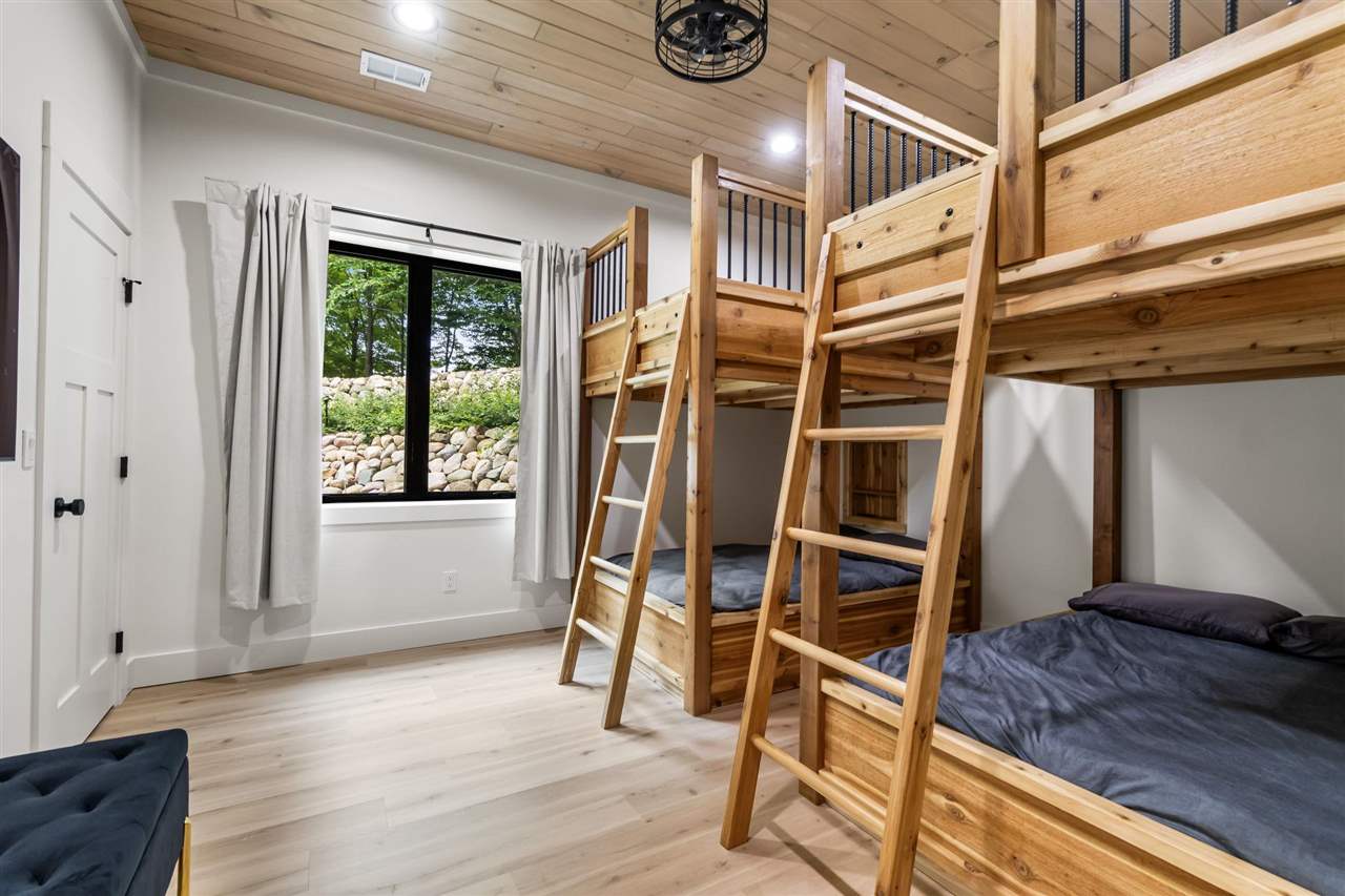 1735 Turnberry Trail
