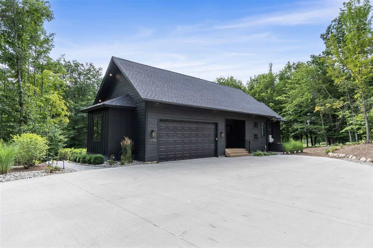 1735 Turnberry Trail