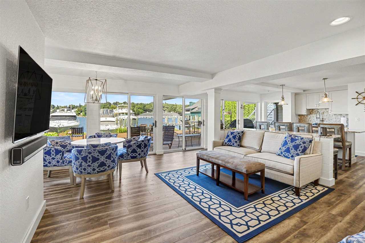 307 Belvedere Avenue Unit: 4