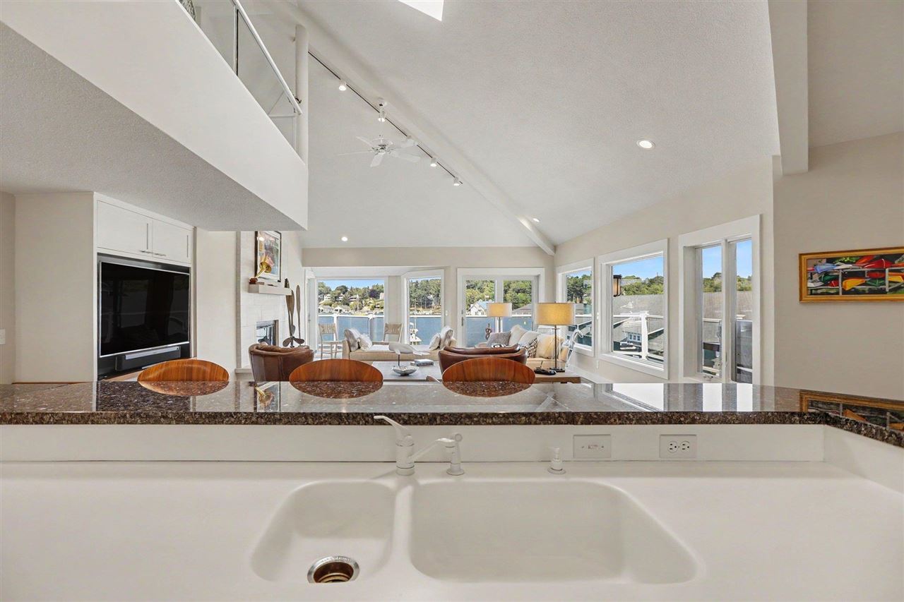 307 Belvedere Avenue Unit: 4