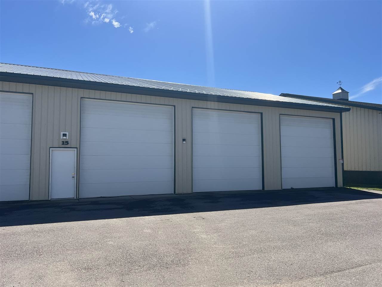 8880 Park Cirlce Drive Unit: 15
