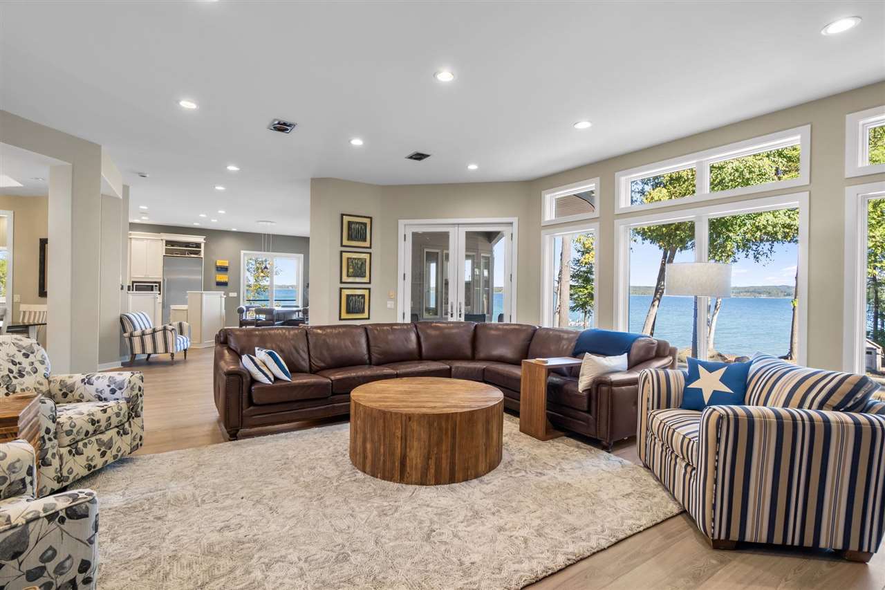 11550 Evergreen Lane