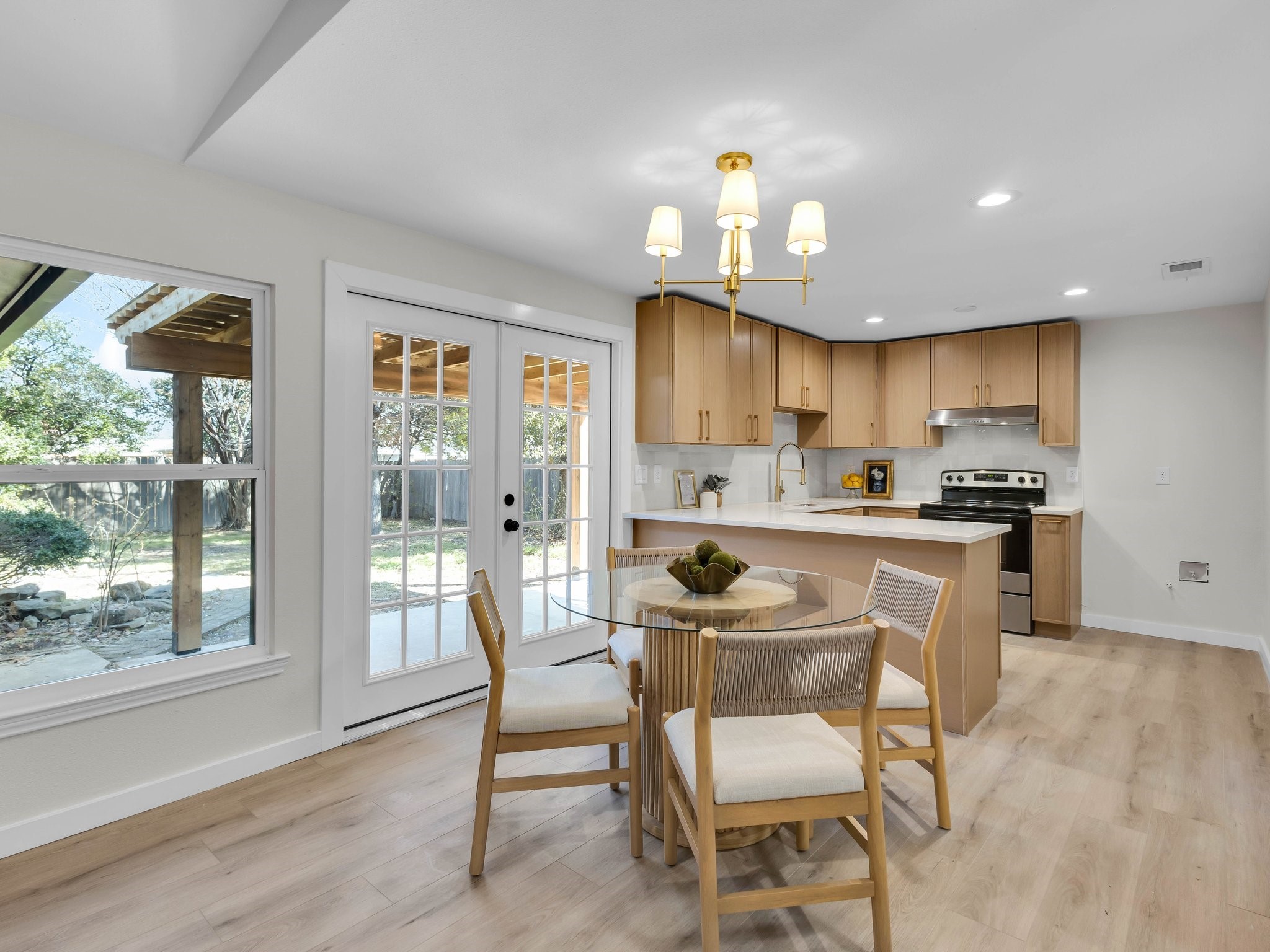2103 J J Pearce Drive
