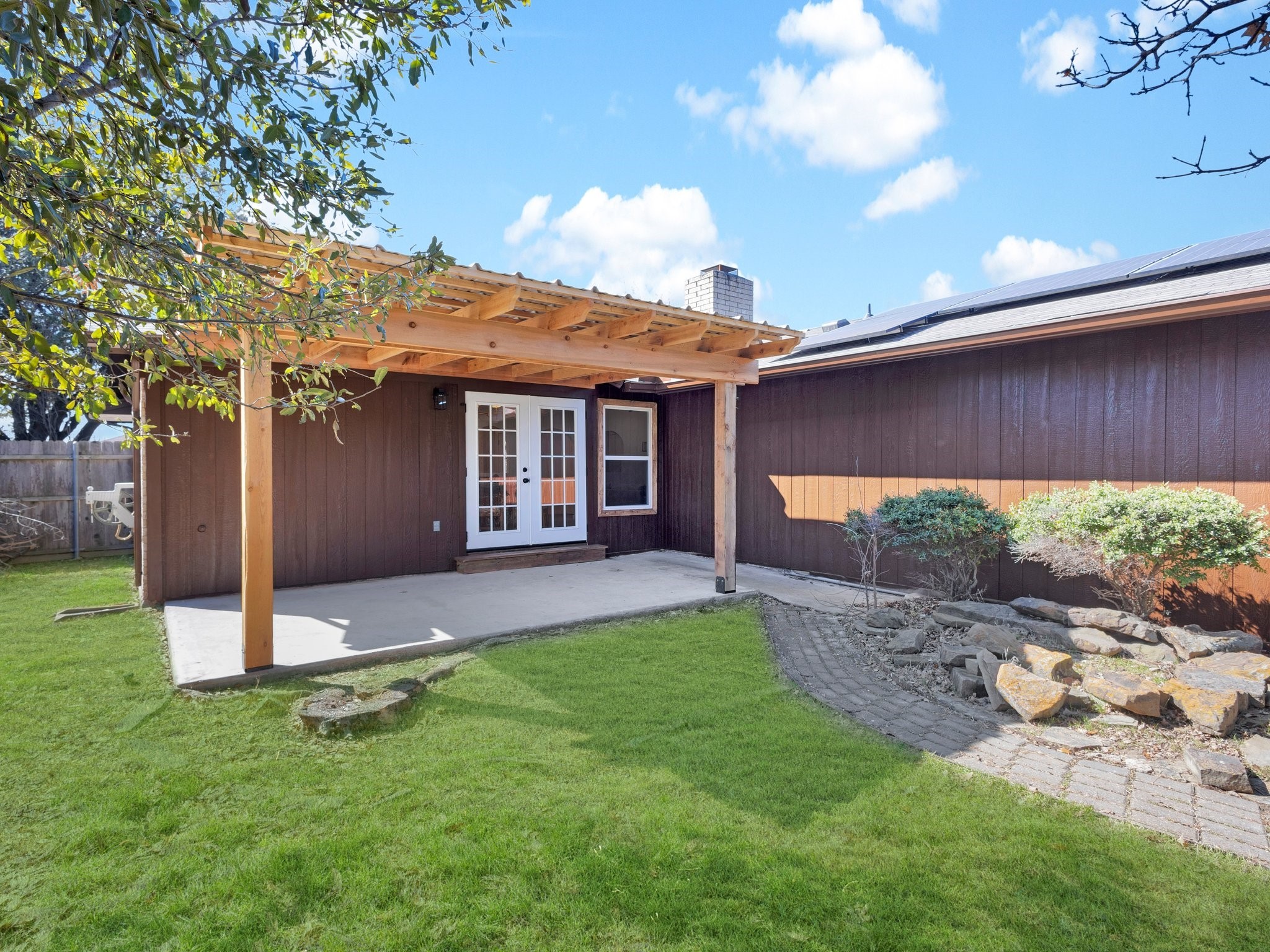 2103 J J Pearce Drive