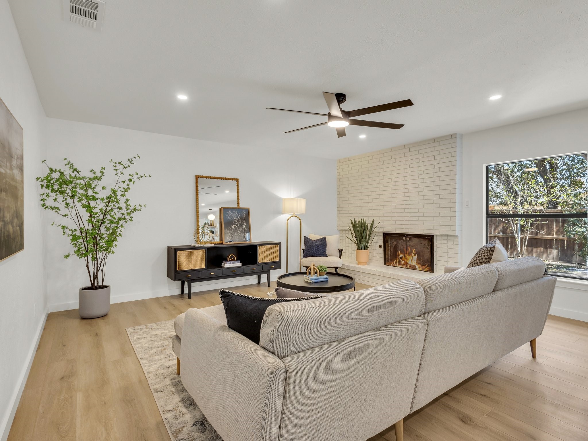 1001 Mossvine Drive
