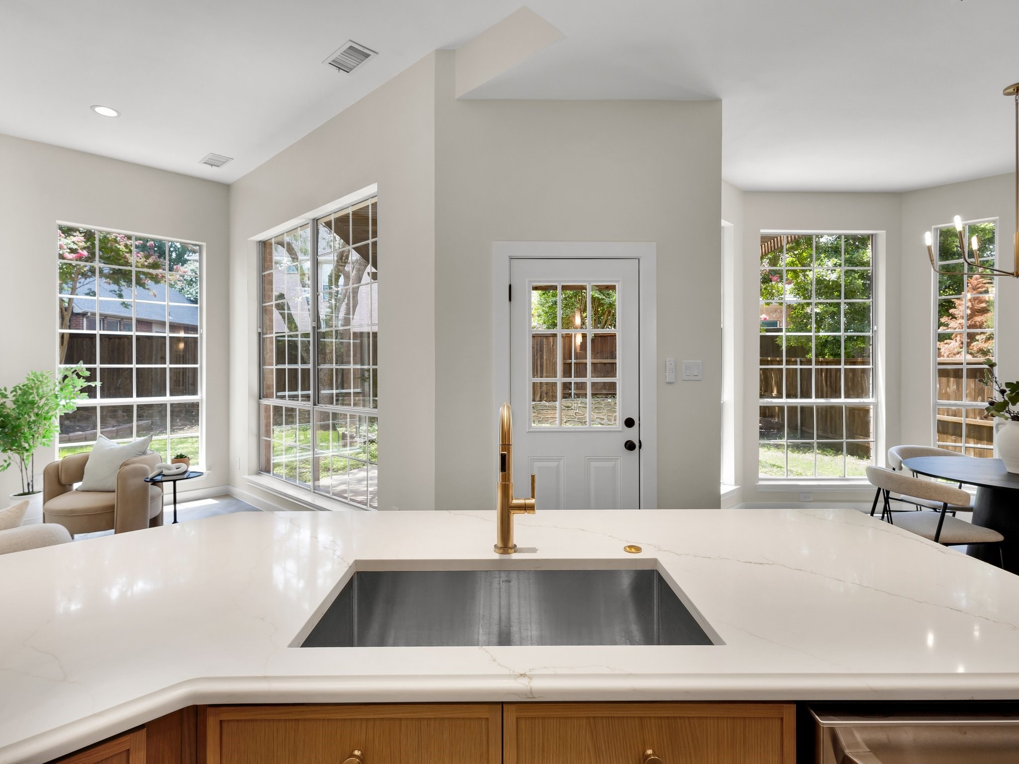 1520 Timber Edge Drive