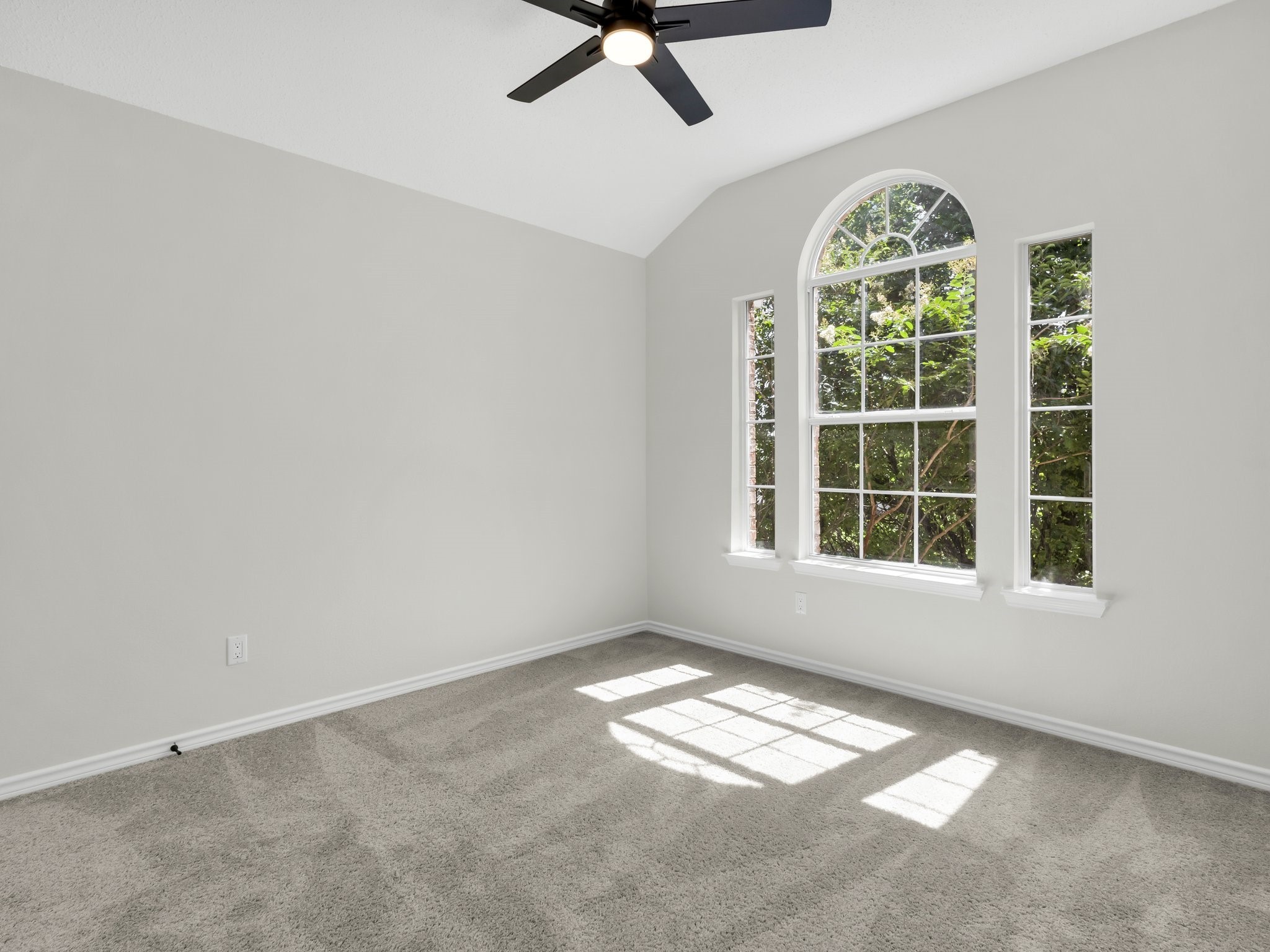 331 Hillglen Drive