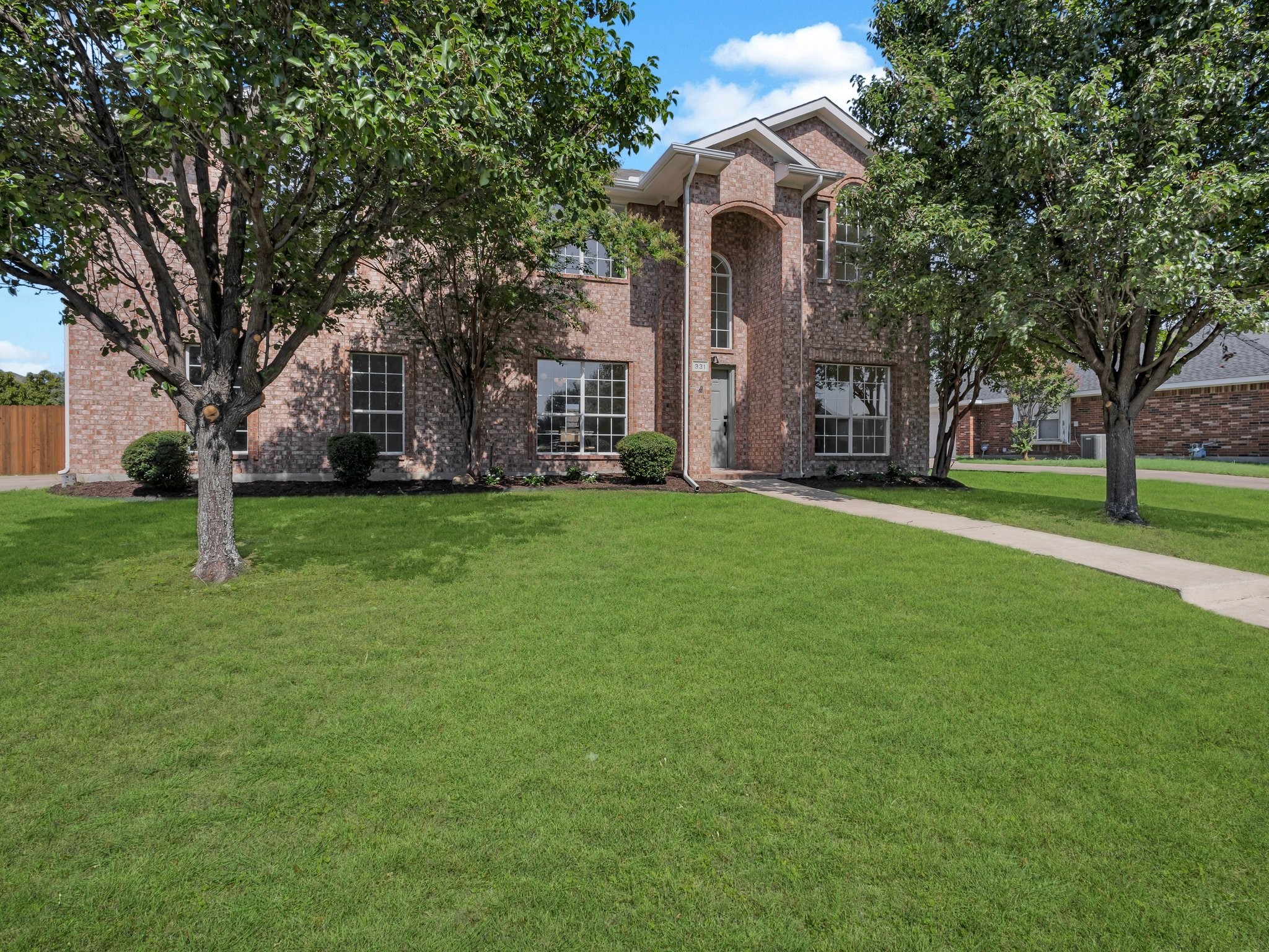 331 Hillglen Drive
