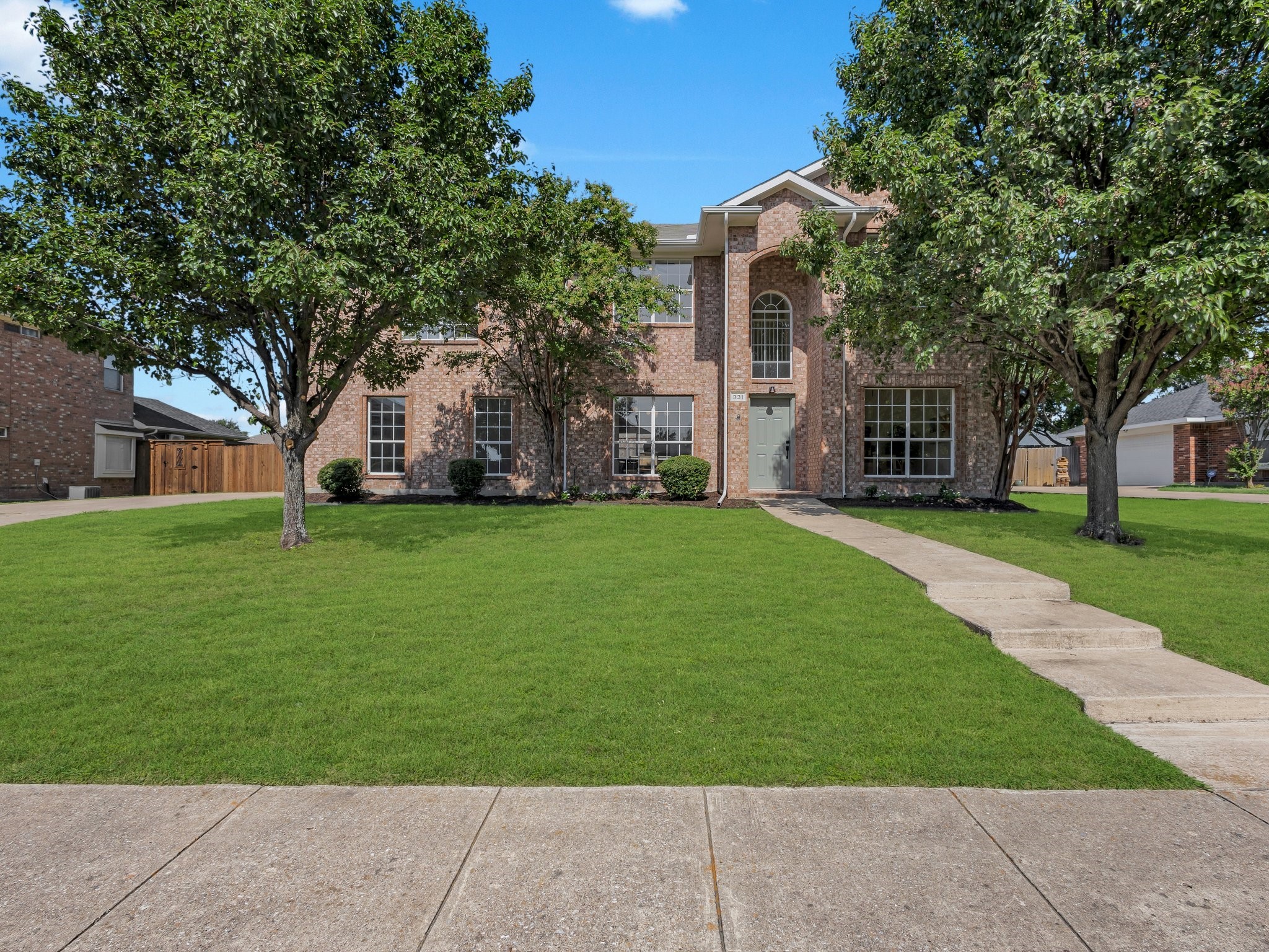 331 Hillglen Drive