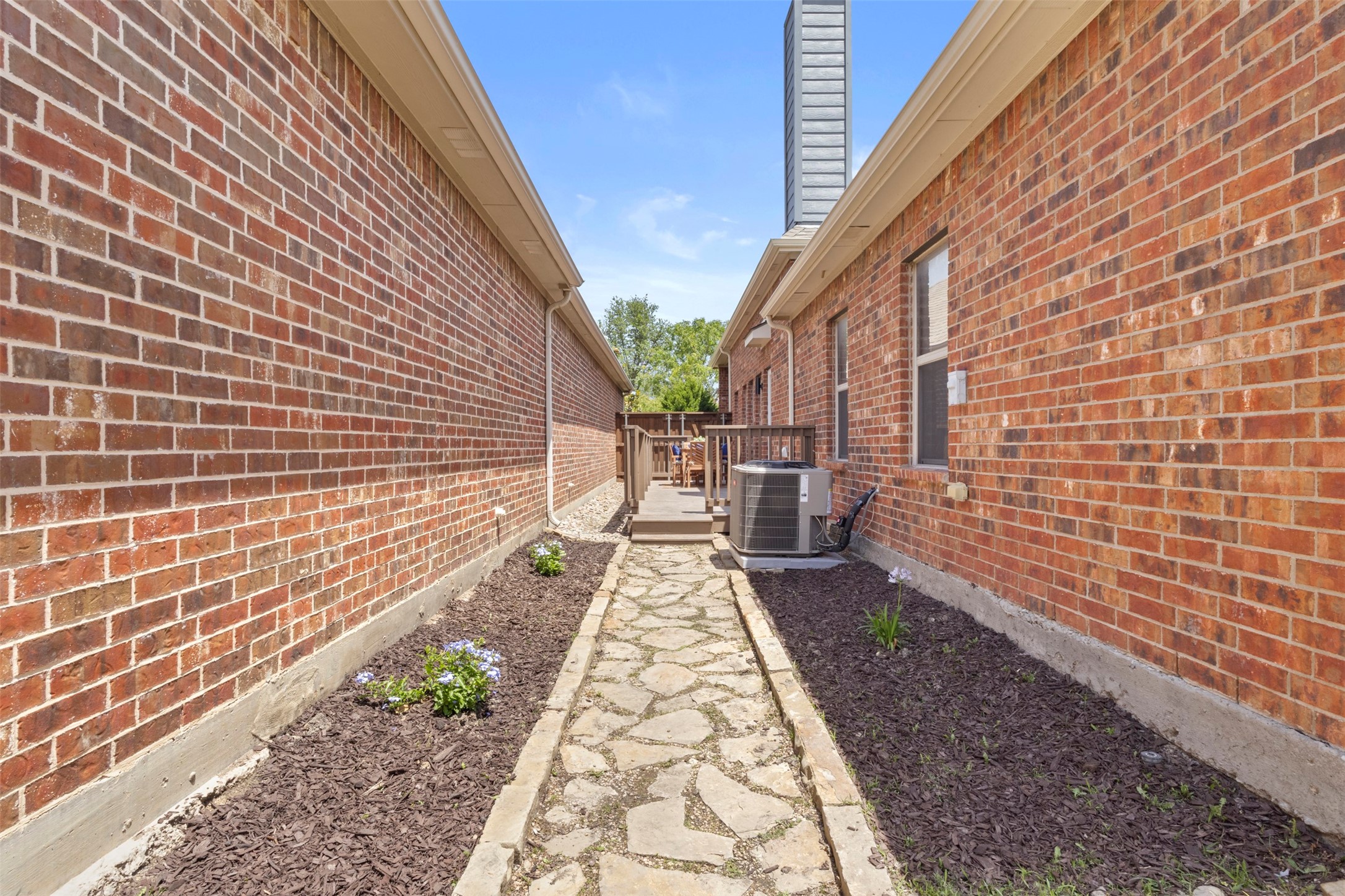 1403 Petersburgh Place