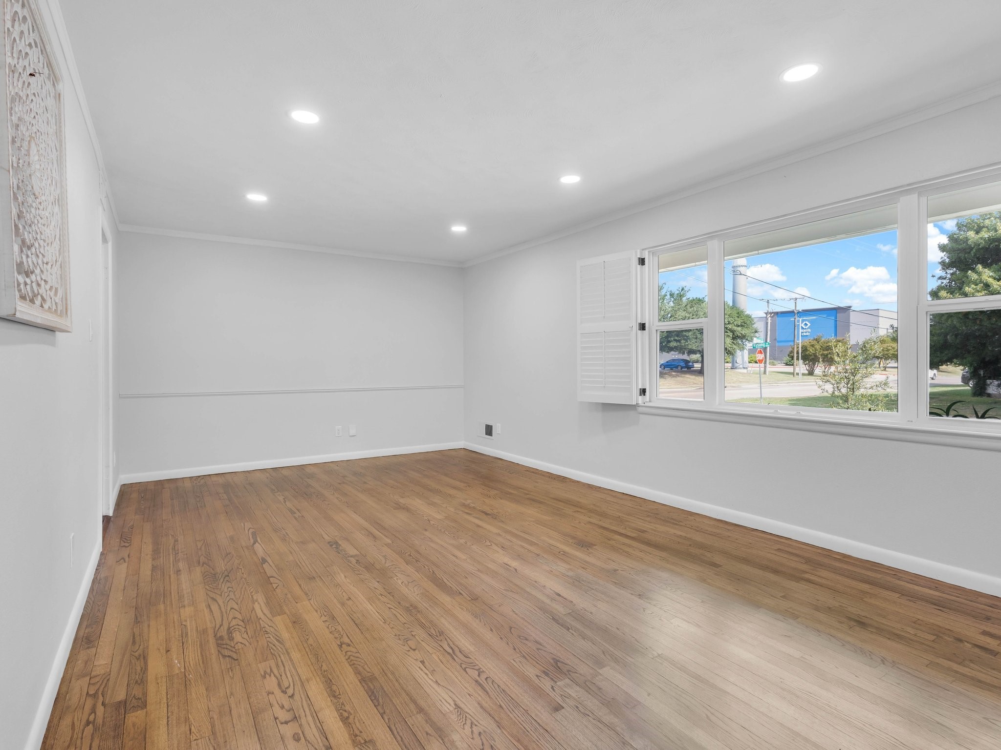 1511 Wysong Drive